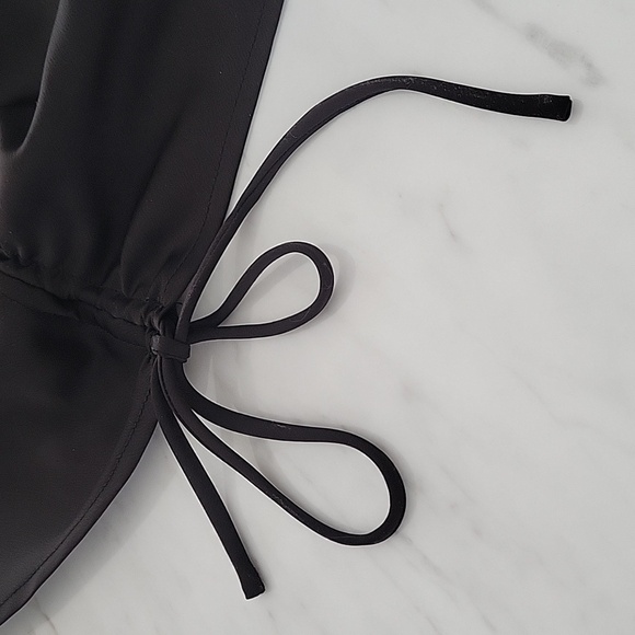 Urban Outfitters Black Crop Tank Top with Ruched Design and Tie Front - Picture 9 of 9